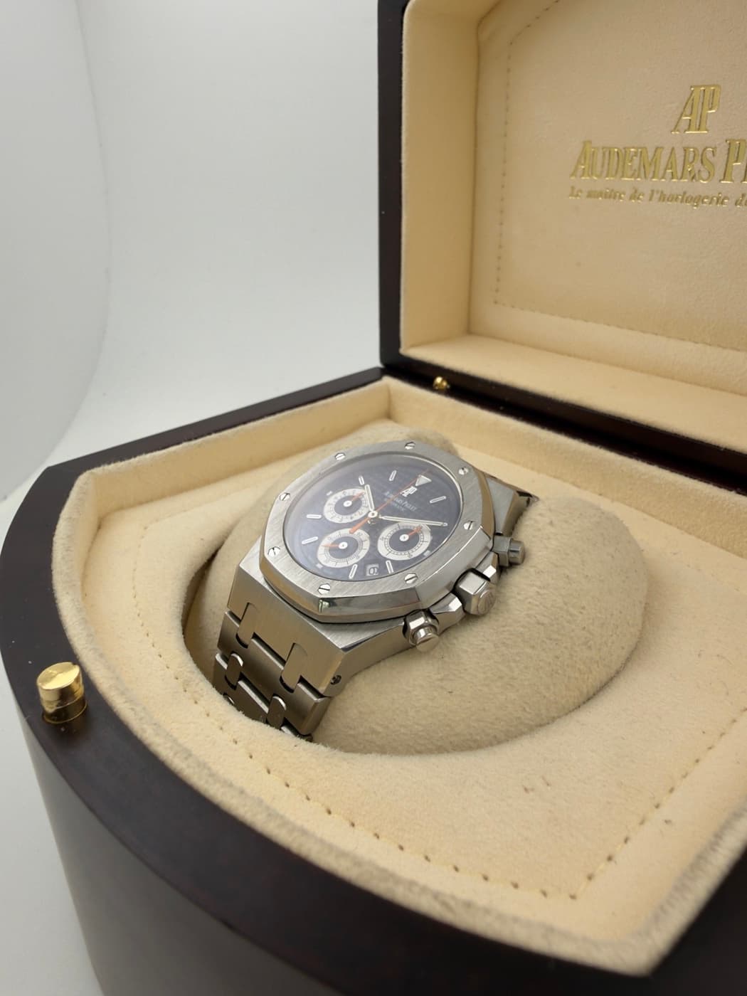 Audemars Piguet Royal Oak Chronograph „Blue Panda“ – Ansicht 5
