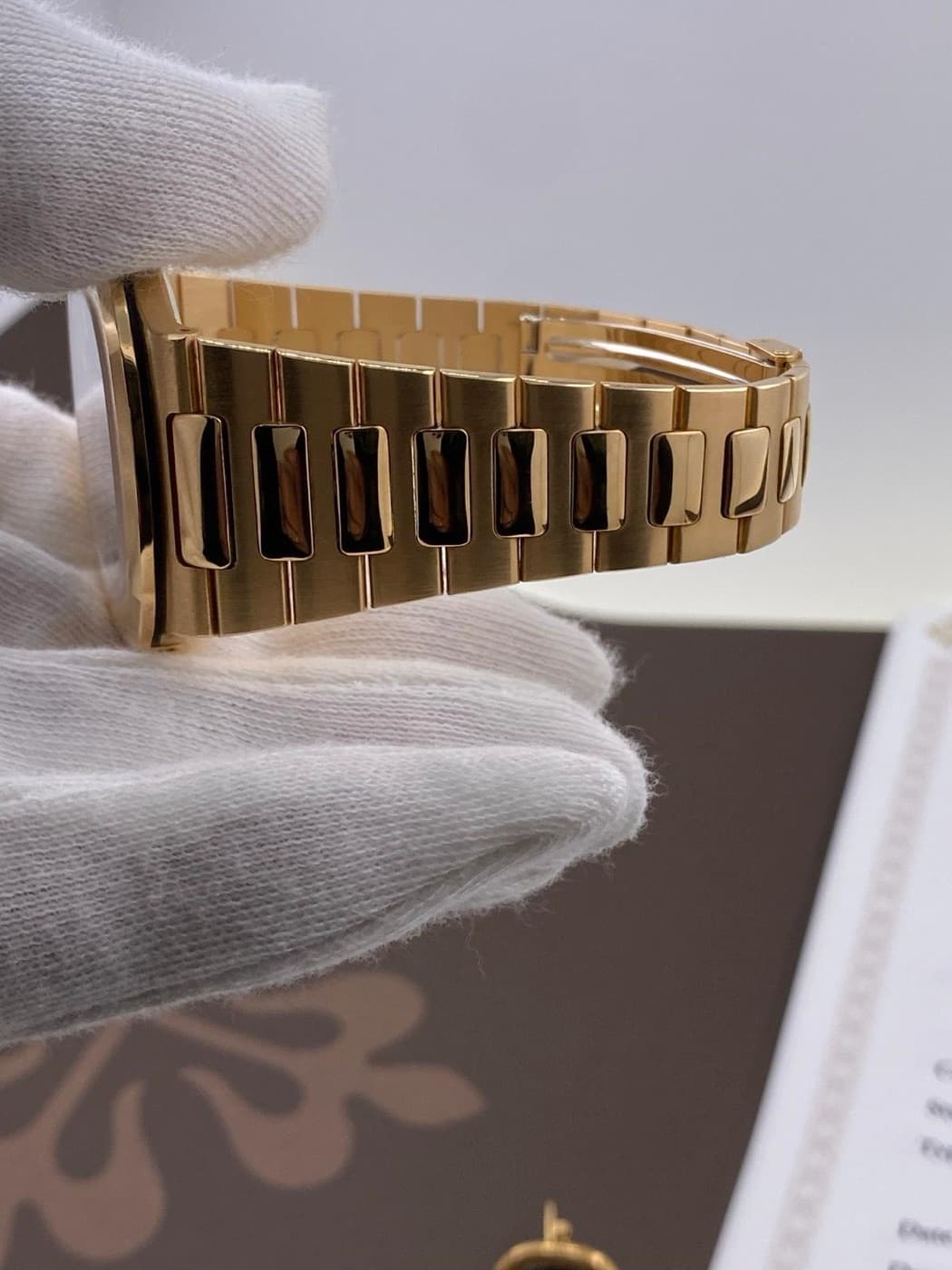Patek Philippe Nautilus „Jumbo“ mit Manschettenknöpfen – Ansicht 14